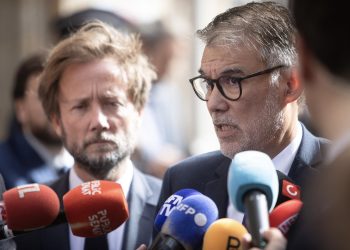 Suspension de la réforme des retraites contre stabilité politique : les mauvais calculs socialistes