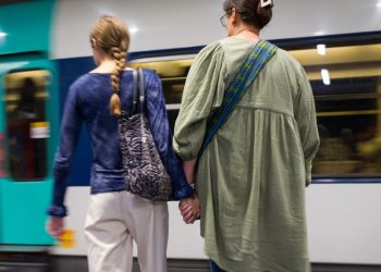 «En tant que femme, on est des proies» :  après une tentative de viol dans le RER C, l’inquiétude monte chez les usagères des transports en commun