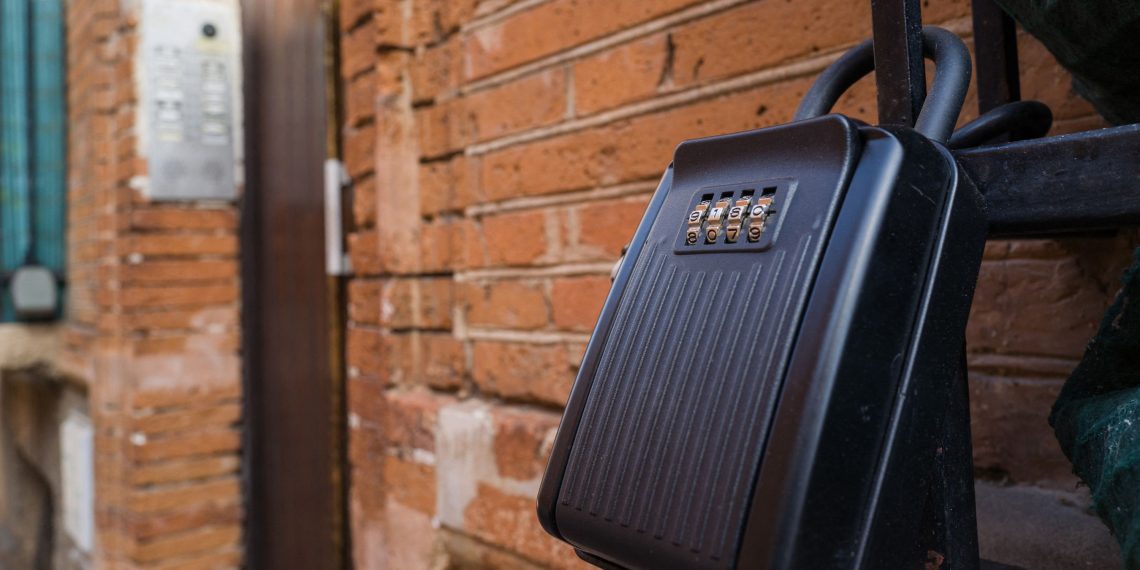 «Je n’arrive pas à m’en remettre» : près de Lille, les maisons équipées de boites à clés sont la nouvelle cible des cambrioleurs