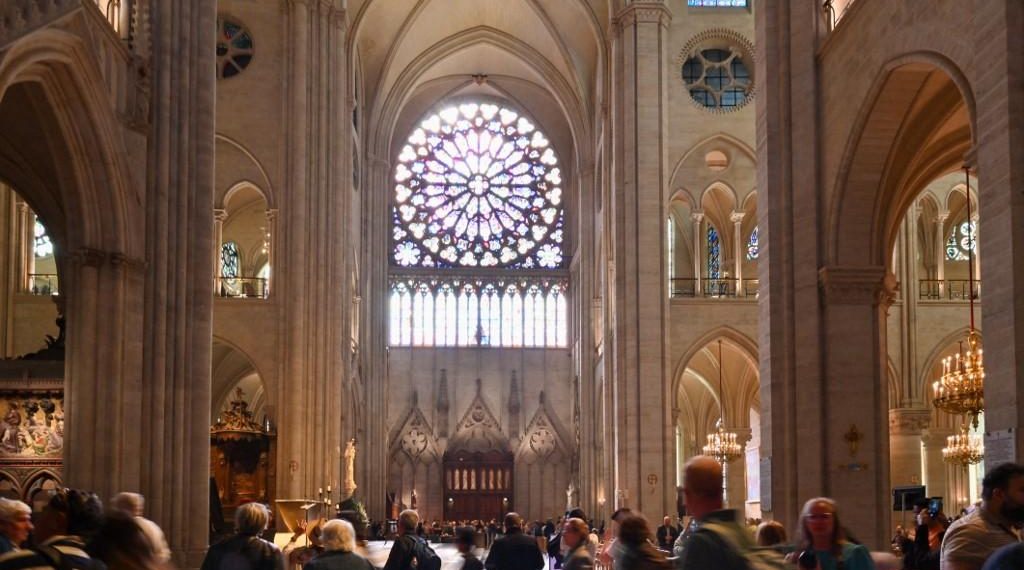 «Ils feront un carnage» : une lettre retrouvée dans Notre-Dame de Paris alerte sur un projet d’attentat