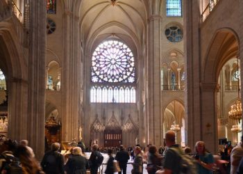 «Ils feront un carnage» : une lettre retrouvée dans Notre-Dame de Paris alerte sur un projet d’attentat