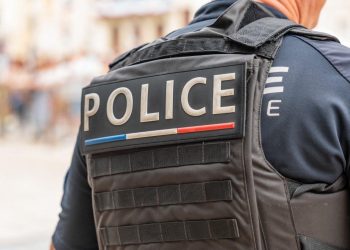 Paris : un jeune homme poignardé à mort dans le parking de son immeuble