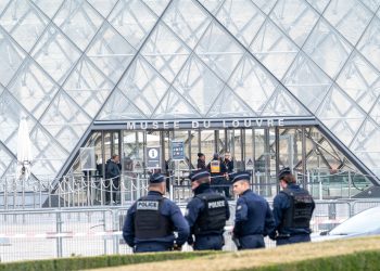Casse du Louvre : les deux suspects interpellés ont «partiellement reconnu les faits» annonce la procureure