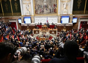 EN DIRECT – Gouvernement Lecornu II : les motions de censure du RN et de LFI examinées à l’Assemblée