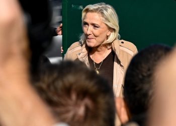 «Il est temps de siffler la fin de la récréation» : le RN promet de censurer tout gouvernement