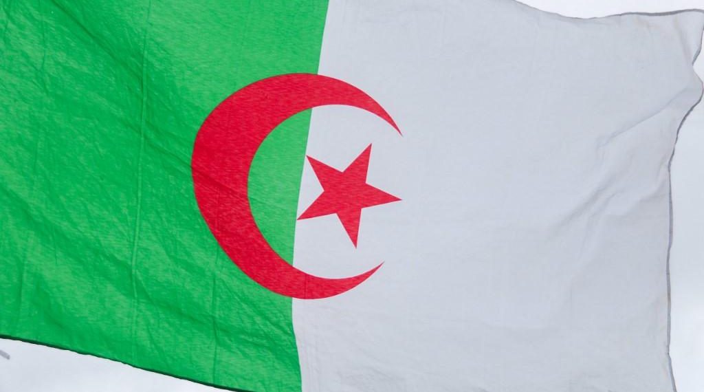 Algérie : une loi prévoit de déchoir de nationalité les «traîtres» agissant depuis l’étranger