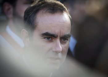 Sébastien Lecornu n’a plus le choix : gouverner ou tomber