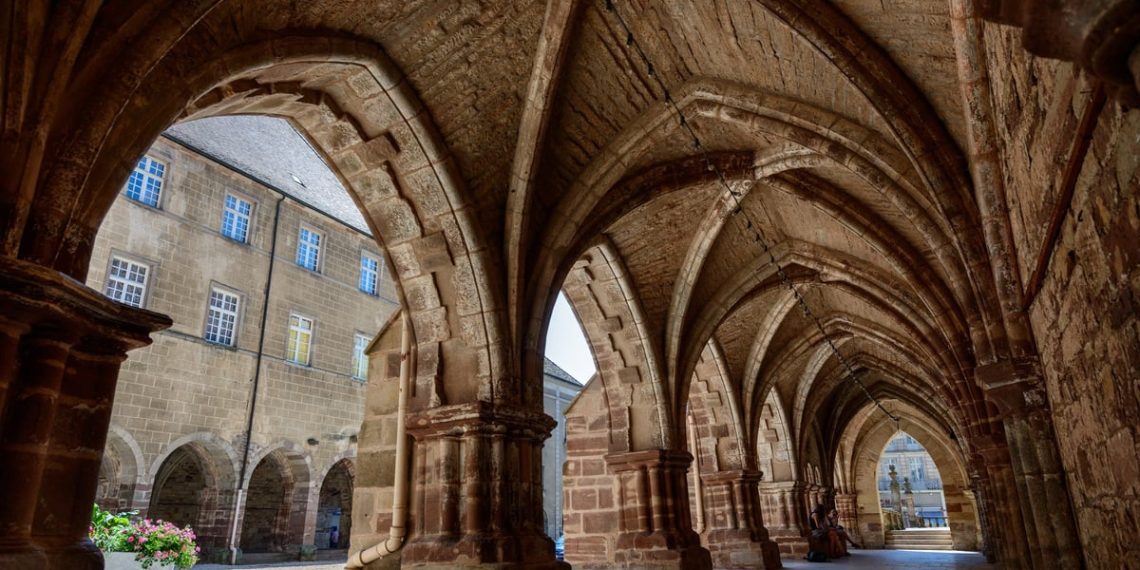 Puy-de-Dôme : Cette abbaye a renforcé la protection autour d’une relique sacrée