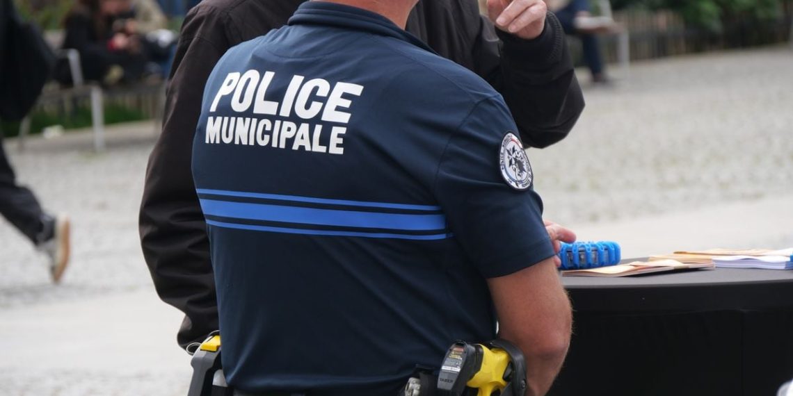 Vichy : Un homme sous stupéfiants étrangle six personnes et sème le chaos dans la ville