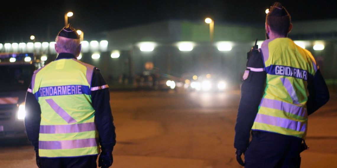 Bretagne : Un homme de 21 ans fauché alors qu’il marchait sur la route en pleine nuit