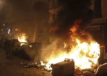 Calvados : Deux bus et des poubelles brûlés, les maires dénoncent des actes “inacceptables”