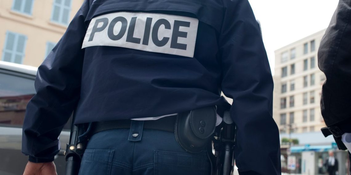 Saint-Étienne : Un adolescent essaie de voler le collier d’une sexagénaire, des passants s’interposent