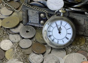 Ariège : Une famille de vacanciers trouve un bijou à 1250 euros lors d’une chasse au trésor