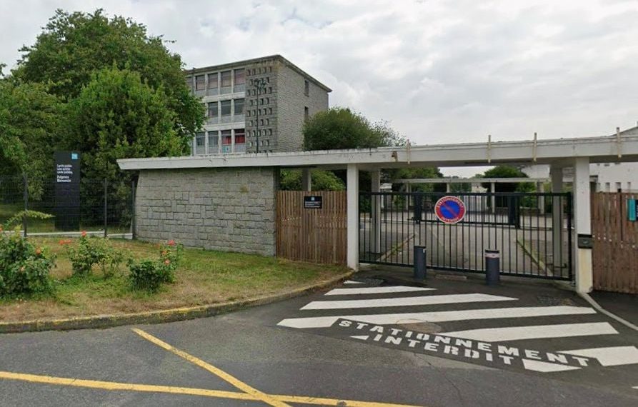 Bretagne : Douze lycéens exclus après la violente agression filmée d’un adolescent