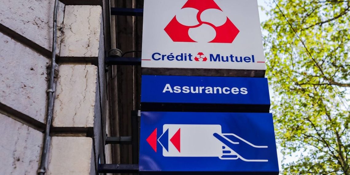 Hauts-de-Seine : Il vend son compte bancaire à un escroc et… se fait condamner