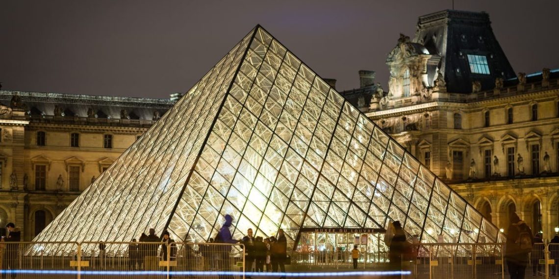 « Évadez-vous au Louvre » : Une formule disparaît du site du musée après le casse
