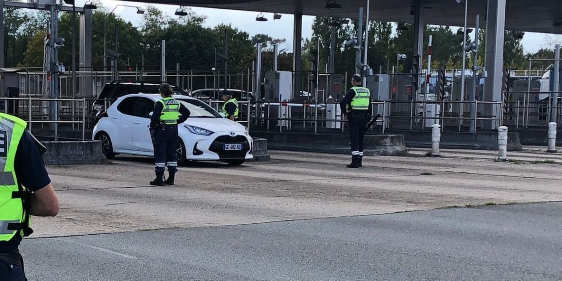Loire : Il force le péage avec 450 kg de cannabis dans le coffre