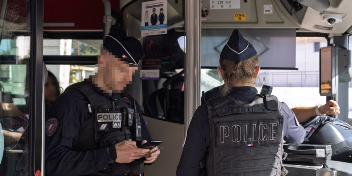Hauts-de-Seine : Un conducteur de bus agressé au couteau