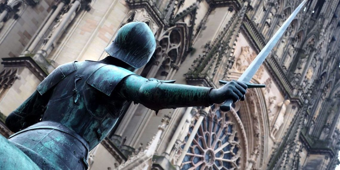 C’est quoi cette couronne de 96 bougies à Reims ?