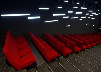 Gironde : 60 fois le même film pour un seul abonné, deux employés d’UGC jugés pour escroquerie à la carte illimitée