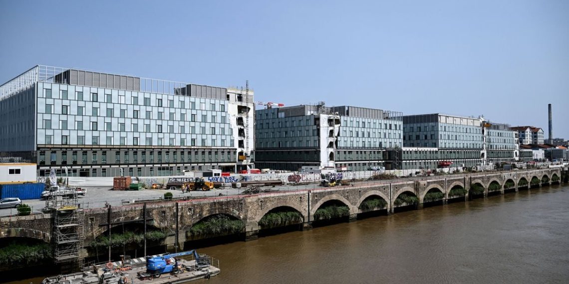 Loire-Atlantique : Une voiture tombe dans la Loire, les secours interviennent