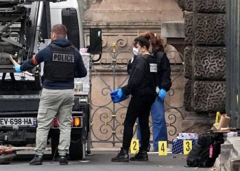 Cambriolage du Louvre : Entre sept et vingt ans de prison… Que risquent pénalement les auteurs du casse ?