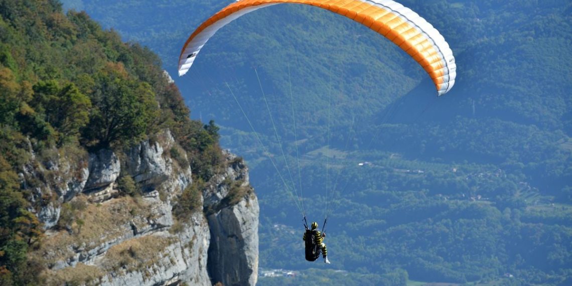 Haute-Savoie : Un parapentiste finit polytraumatisé après un accident de vol