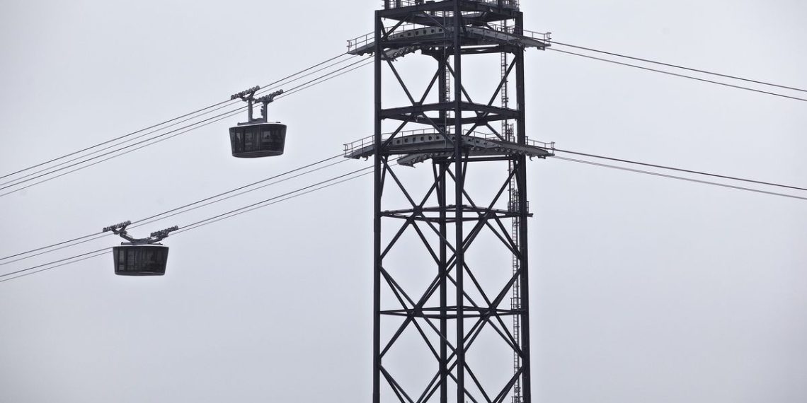 Val-de-Marne : Controverse après la bénédiction du chantier d’un téléphérique par un prêtre