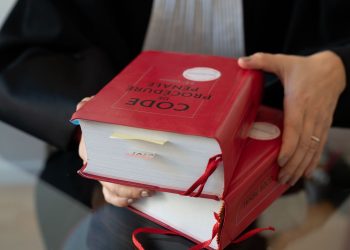 Puy-de-Dôme : Un sans-abri frappe un vigile, il écope de neuf mois de prison ferme