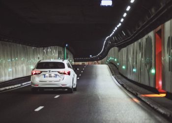 Haute-Savoie : Leur voiture prend feu dans un tunnel, ils évitent le pire en éteignant les flammes