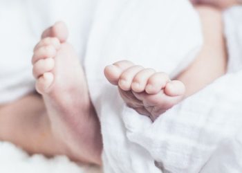 Etats-Unis : Il vole une voiture et découvre un bébé sur le siège arrière, voici comment il réagit