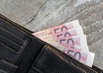 Loire : Il perd son portefeuille dans le bus, son « bon samaritain » lui réclame 200 euros pour le rendre