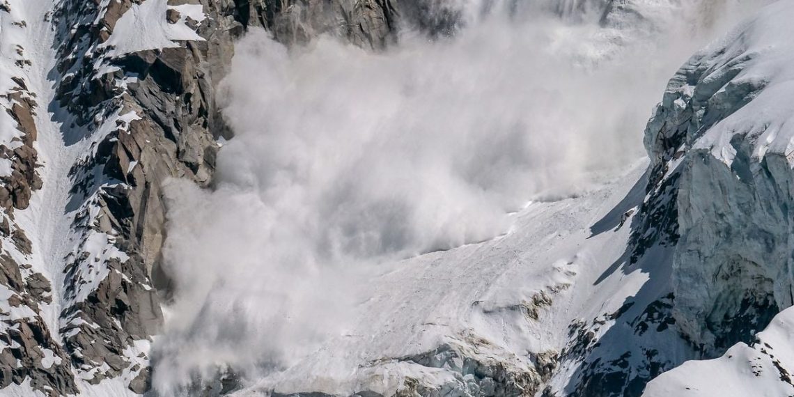 Alpes : Trois alpinistes meurent emportés par une avalanche en Slovénie