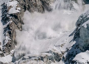 Alpes : Trois alpinistes meurent emportés par une avalanche en Slovénie