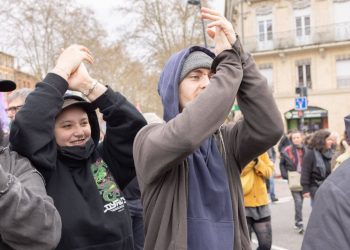 Aveyron : Les jeunes se mobilisent pour sauver l’occitan