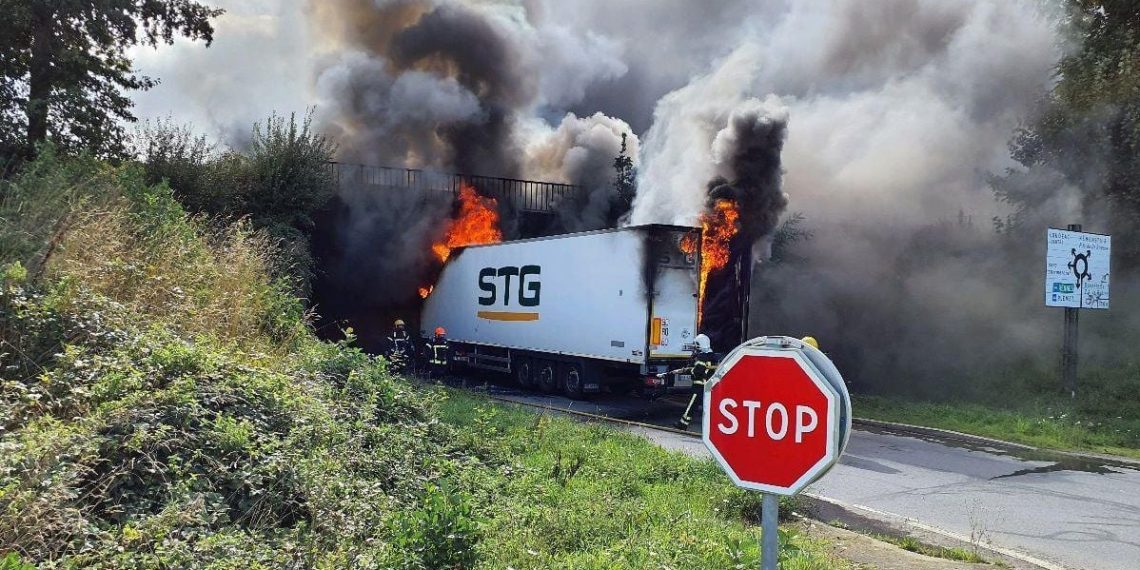 Bretagne : « Cela pourrait durer bien plus longtemps »… Ce pont ravagé par le feu est fermé pour au moins plusieurs mois