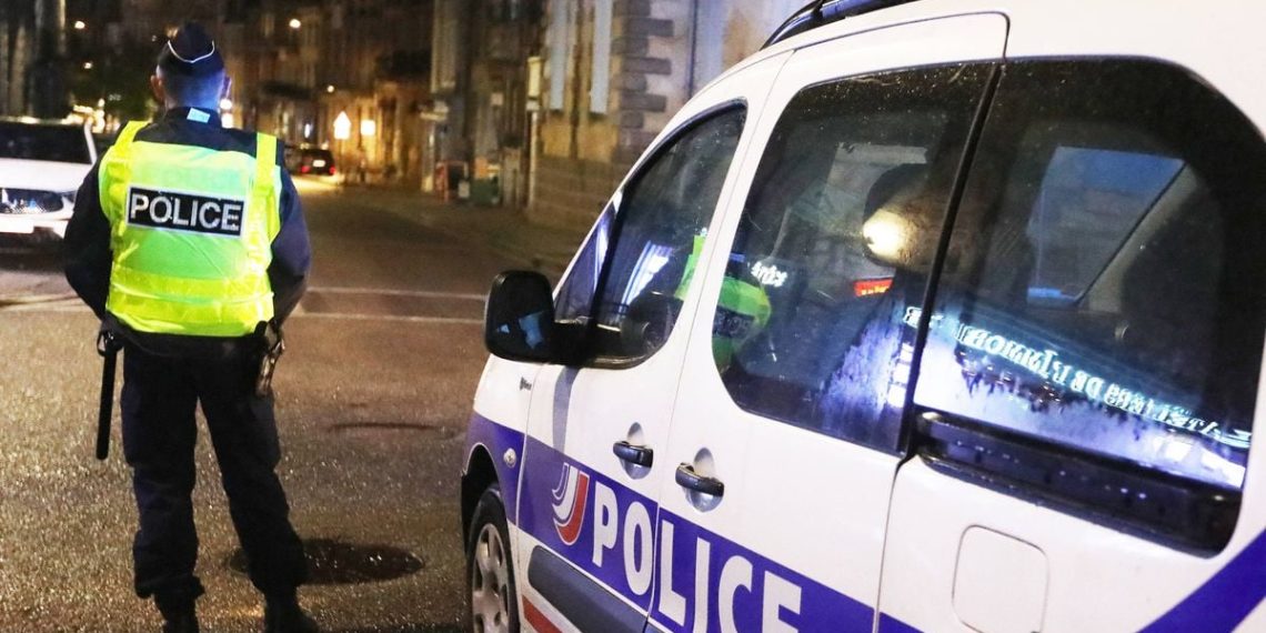Alpes-Maritimes : Une petite fille ne parvient pas à joindre sa mère, elle est retrouvée morte avec son conjoint