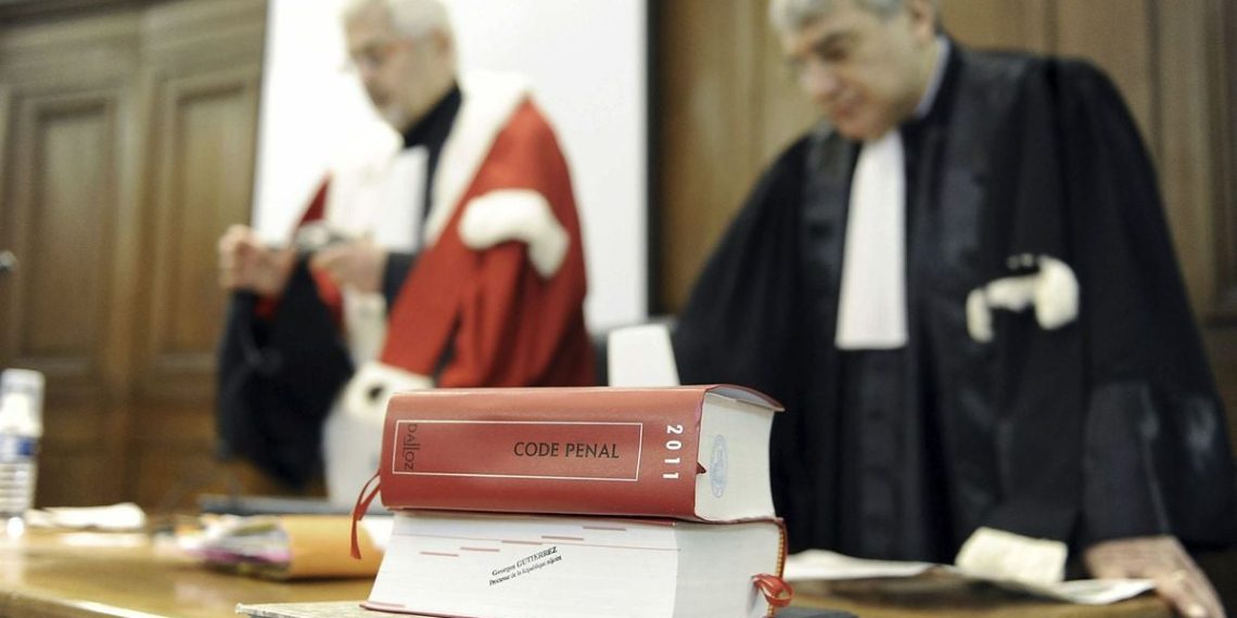 Paris : Deux hommes écroués pour avoir mis à prix la tête d’un juge d’instruction sur les réseaux