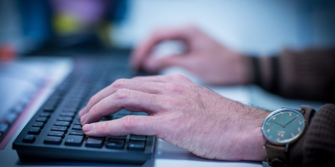 Harcèlement, menace, chantage… Cet étudiant aurait poussé des ados à la mutilation et au suicide