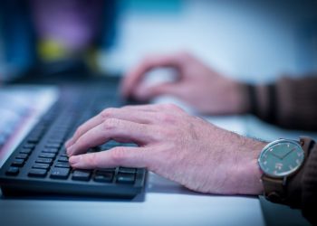 Harcèlement, menace, chantage… Cet étudiant aurait poussé des ados à la mutilation et au suicide