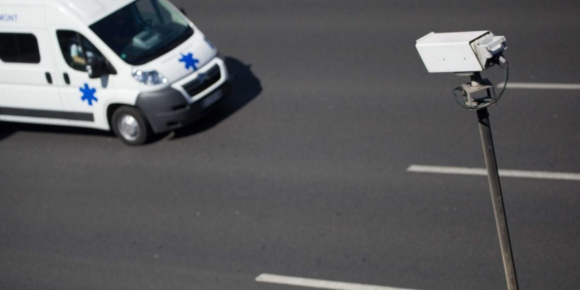 Seine-Maritime : Surpris en train de fumer de la drogue au volant, un ambulancier laisse les commandes à son patient
