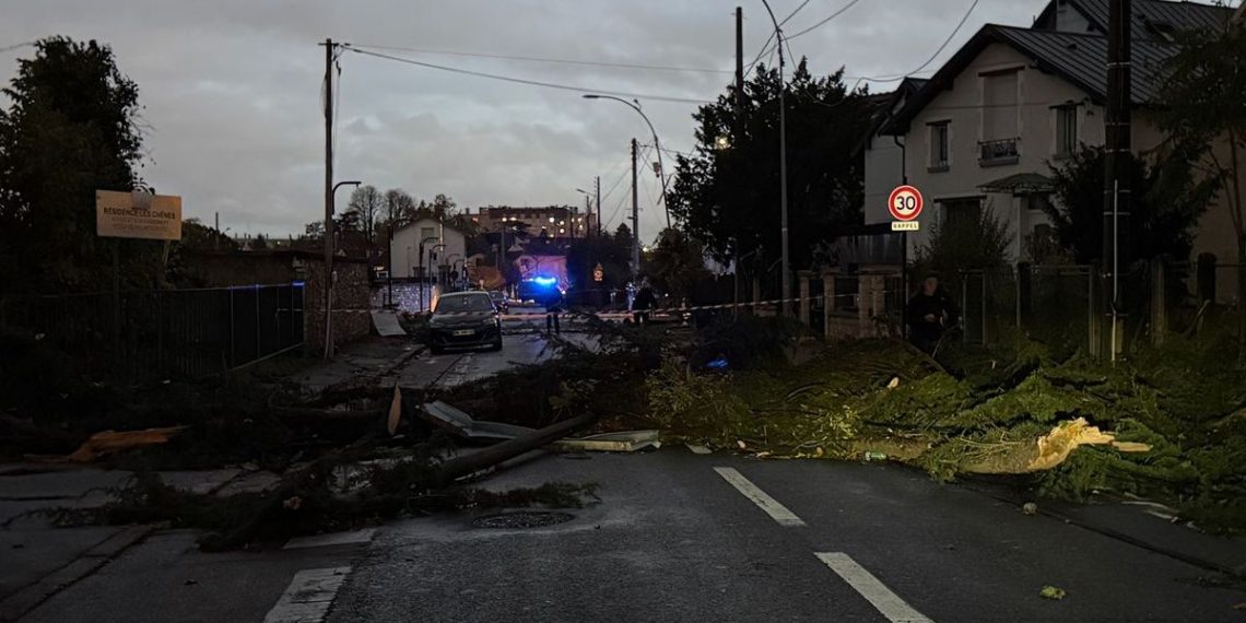 Val-d’Oise : Un mort et quatre blessés très graves à Ermont après une tornade