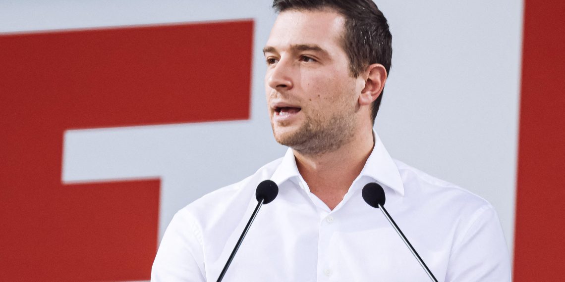 Livre de Bardella, législatives aux Pays-Bas, «L’Étranger» d’Ozon… Les 4 infos dont vous allez entendre parler demain