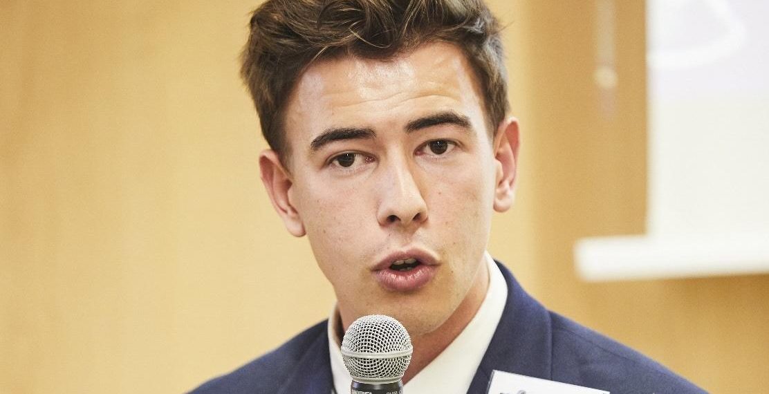 Addiction aux écrans : «Rien ne nous sera épargné par la Silicon Valley»