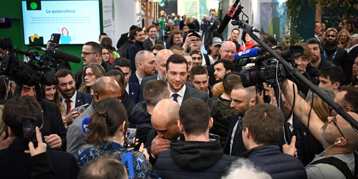 Livre de Jordan Bardella : du «je» au «vous»… en attendant le «nous»