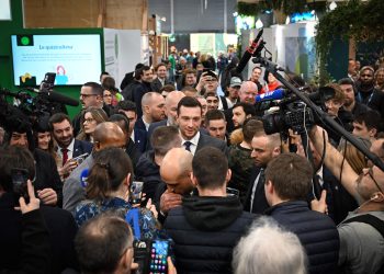 Livre de Jordan Bardella : du «je» au «vous»… en attendant le «nous»