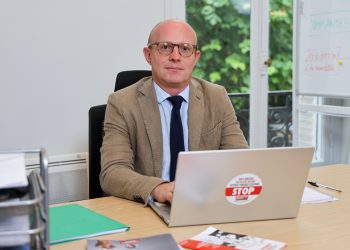 Budget 2026 : le gouvernement fait payer les classes moyennes et les familles