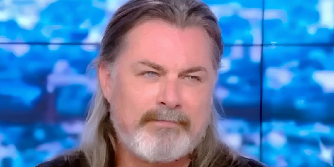 «On a bien le droit de vivre» : le réalisateur du film Sacré Cœur s’insurge contre la censure du maire de Marseille