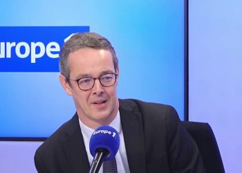 Pascal Praud et vous – Cambriolage au Louvre : les bijoux volés valent «entre 70 et 80 millions d’euros», estime un historien