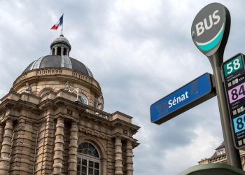 «La demande est moins sociétale que politique» : le débat sur la fin de vie fait son retour au Sénat